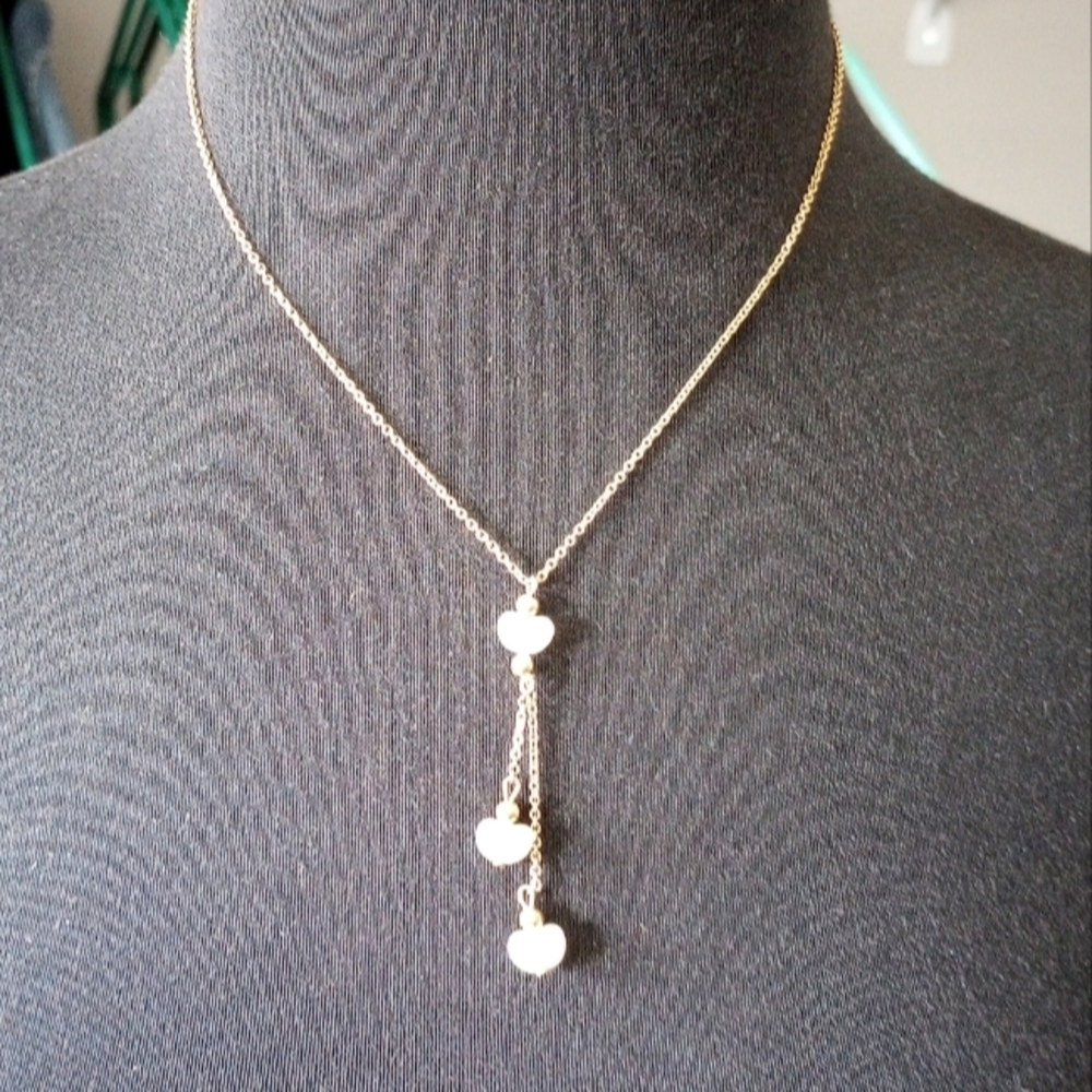 Avon Stylized Hearts necklace